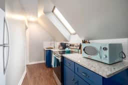 2BR apartment - cute, cozy, convenient