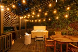 Romantic Asheville Log Cabin w/ Hot Tub & Gym