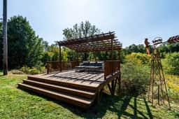 Together Built Farm & Stay - 9.5 acres of bliss!