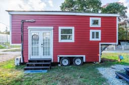 Together Built Farm & Stay - 9.5 acres of bliss!