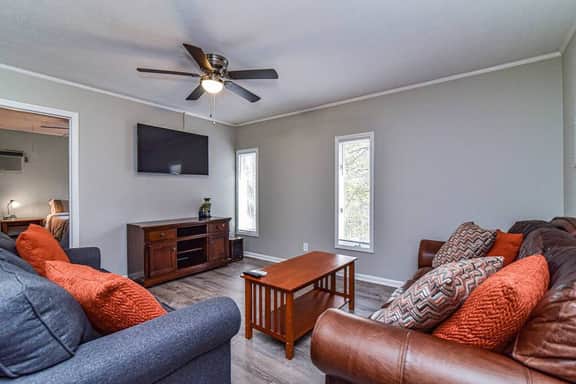 Cozy Mountain Getaway - 15 min to DT