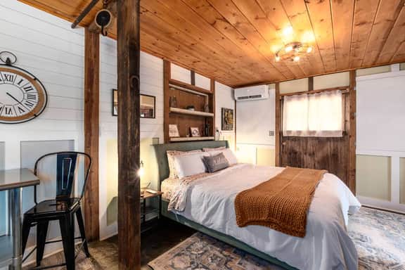 Purple Door Barn Apartment on the Farm