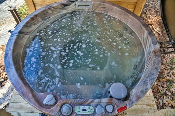 Asheville Cabin Retreat: Hot Tub, Fireplace
