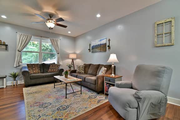 Asheville Delight: Chic Home, Prime Spot, Pets OK