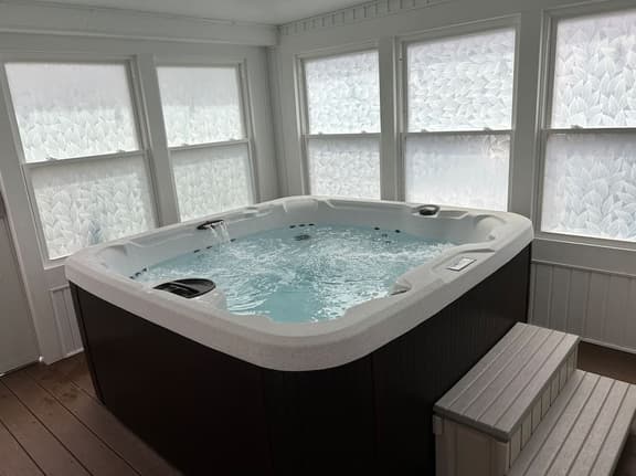 Asheville Hideaway: Hot Tub & Trail Access