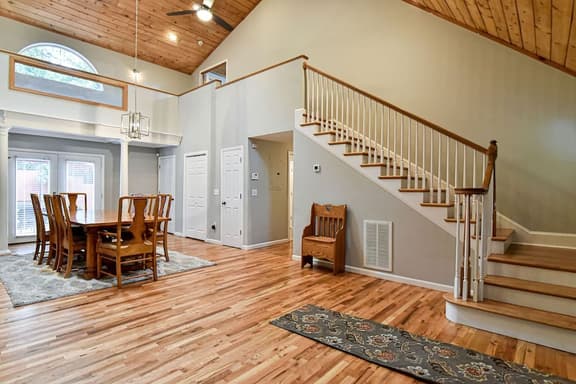Blk Mtn home, King beds, fire pit, 15 mi to DT AVL